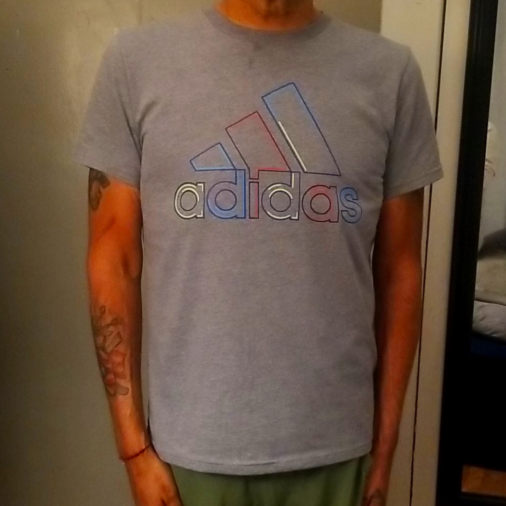 EXCELLENT condition KIDS TSHIRT